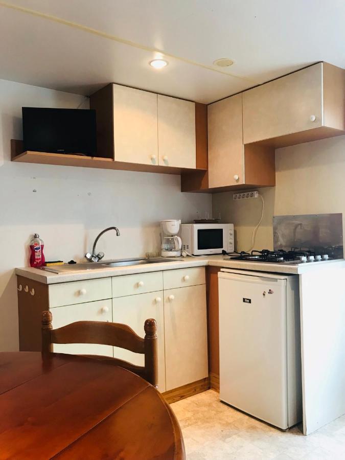 Mobil'Home Dans Camping Bec-de-Mortagne Exterior foto